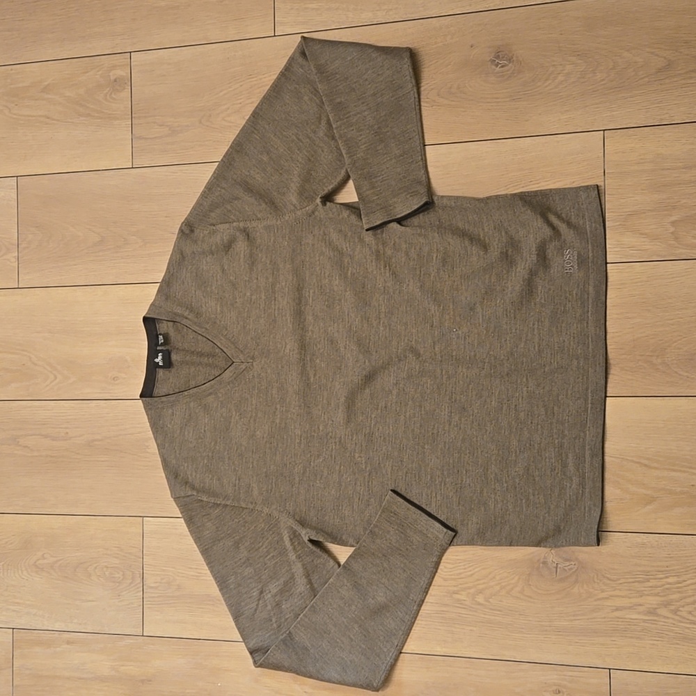 Hugo Boss V-Neck Sweater in Olive Brown
